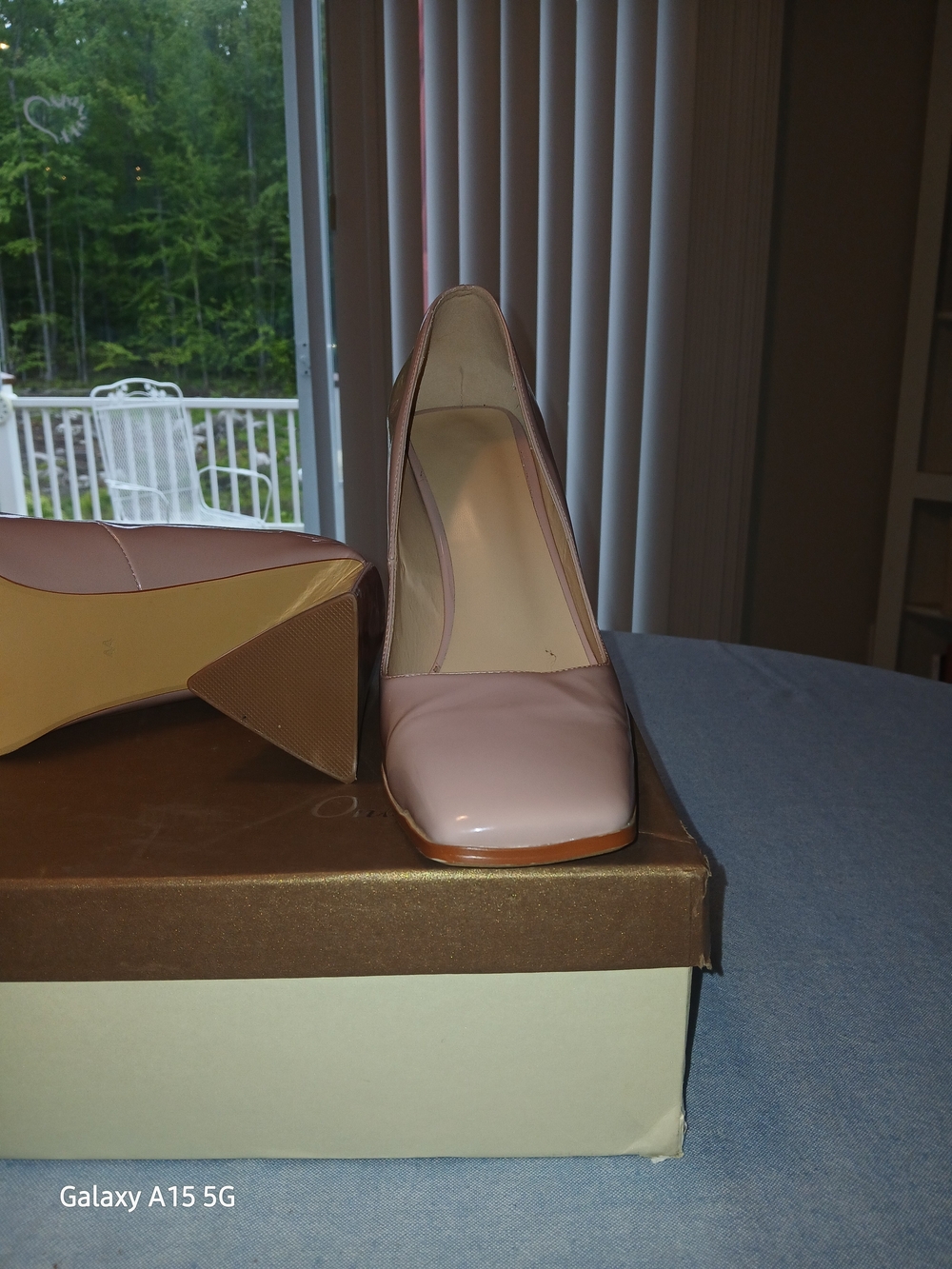 Classic Block Heel Pumps in Blush Pink - Women - Picture 4 of 4